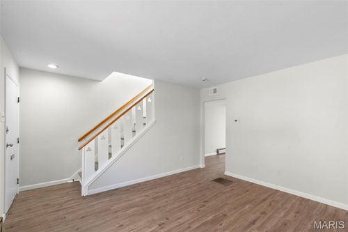 10587 Carroll Wood Way, Saint Louis, MO, 63128-1314 | Card Image