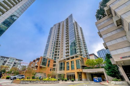 gs526-10650 Ne 9th Place, Bellevue, WA, 98004 | Card Image