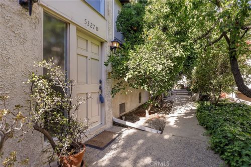 apt-d-5327 Coldwater Canyon Ave, Sherman Oaks, CA, 91401-6141 | Card Image