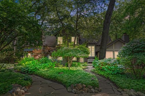 3 Powhatan Dr, Michiana Shores, IN, 46360-1144 | Card Image