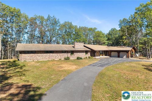 322 Manor Ln E, Lehighton, PA, 18235-9608 | Card Image