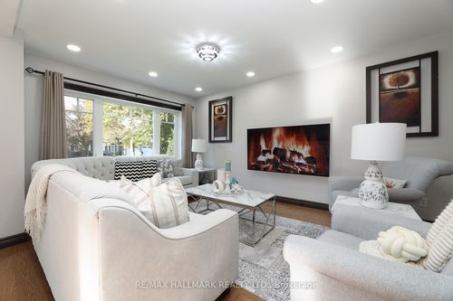 11 Brookside Dr, Mississauga, ON, L5M1H2 | Card Image