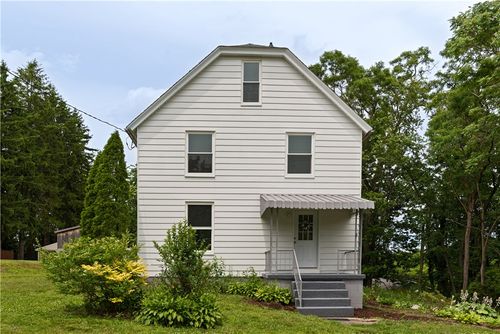 121 Freeport Rd, Butler, PA, 16002-3507 | Card Image