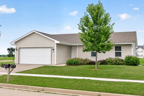 927 Foley Rd, Belvidere, IL, 61008-2937 | Card Image