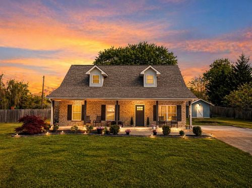 153 Gayle Ave, Lenoir City, TN, 37771-8001 | Card Image