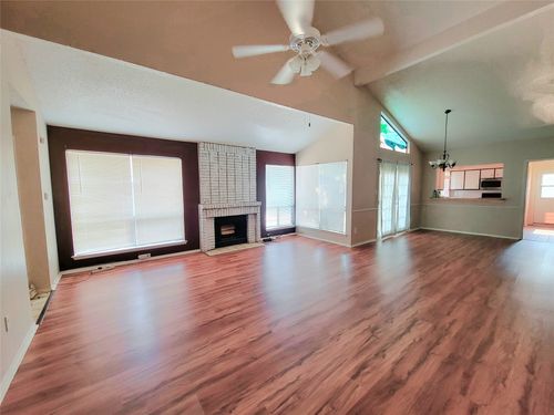 622 Hunters Glen St, Lewisville, TX, 75067-3549 | Card Image