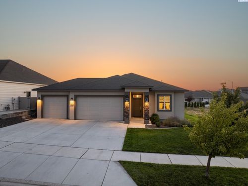 2557 Morris Ave, Richland, WA, 99352-5133 | Card Image