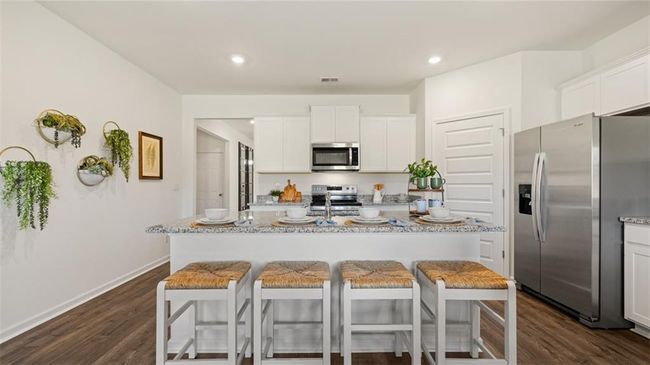 255 Kennelsman Dr, House other with 4 bedrooms, 2 bathrooms and null parking in Griffin GA | Image 4