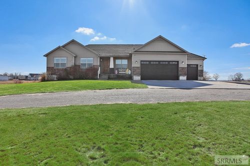 4201 Woodland Dr, Rexburg, ID, 83440-4801 | Card Image