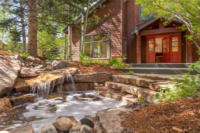 Entrance pond and water feature | Image 2