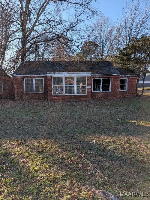 2121 Elkdale St, Selma, AL, 36701-4910 | Card Image
