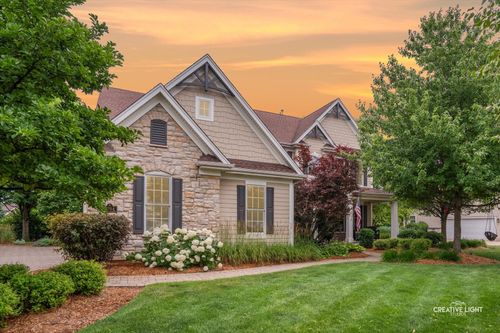 3704 Heathmoor Dr, Elgin, IL, 60124-7871 | Card Image