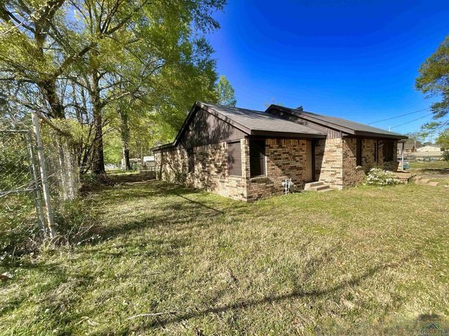 1004 W Sabine St, House other with 2 bedrooms, 2 bathrooms and null parking in Carthage TX | Image 29