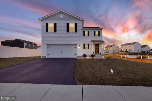 507 E 4th St, BERNVILLE, PA, 19506-9560 | Card Image