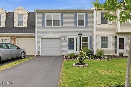 126 Bridgewood Ln, Watervliet, NY, 12189-3451 | Card Image
