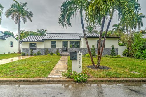 215 32nd St, West Palm Beach, FL, 33407-4905 | Card Image