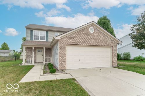 343 Brixton Woods West Dr, Pittsboro, IN, 46167-8951 | Card Image