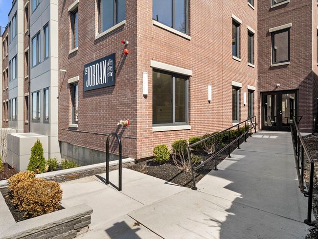 APT-207 - 249 Corey Rd, Condo with 2 bedrooms, 2 bathrooms and 1 parking in Boston MA | Image 39