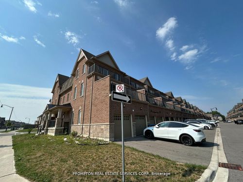 1 Fresnel Rd, Brampton, ON, L7A4Z2 | Card Image