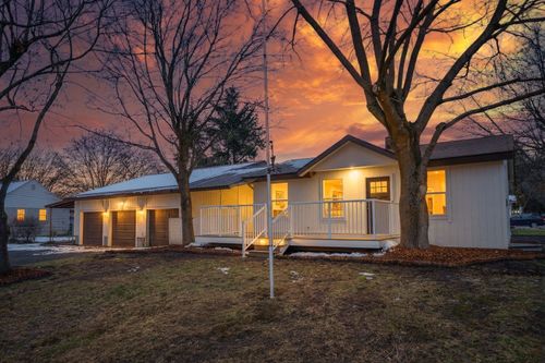 8702 E Cataldo Ave, Spokane Valley, WA, 99212-2624 | Card Image