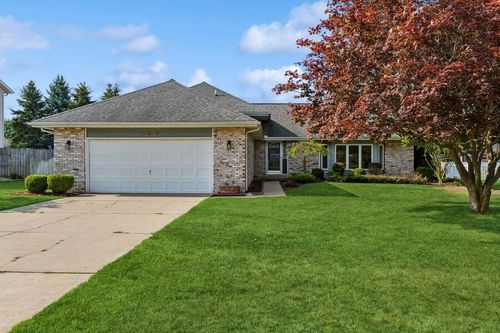 780 Lincoln Pines Pl, Saint Joseph, MI, 49085-9106 | Card Image