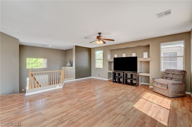 8112 Jasmine Hollow Ct, House other with 3 bedrooms, 3 bathrooms and null parking in Las Vegas NV | Image 7
