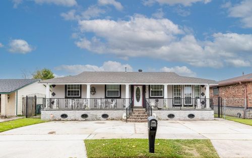 6113 Victorian Dr, Marrero, LA, 70072-3521 | Card Image