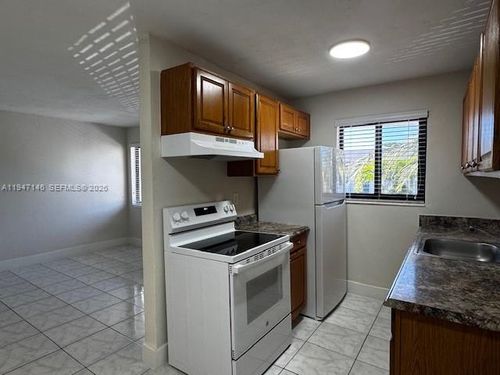 apt-28-1310 W 29th St, Hialeah, FL, 33012-5541 | Card Image