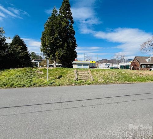 11 Terry Estate Drive, Black Mountain, NC, 28711 | Card Image