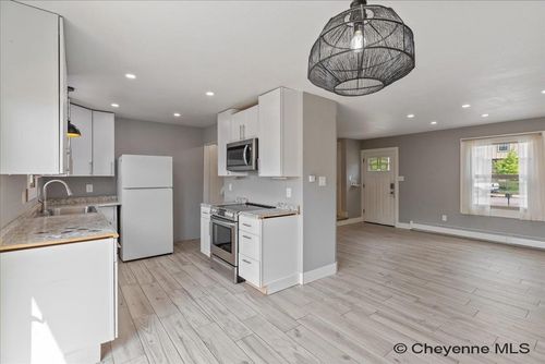 4909 E 14th St, Cheyenne, WY, 82001-6517 | Card Image