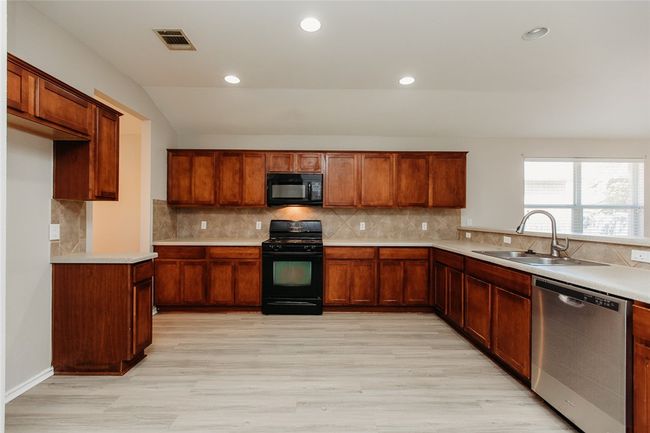 11421 Gossamer Dr, House other with 4 bedrooms, 2 bathrooms and 2 parking in Austin TX | Image 7
