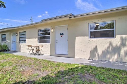 2703 13th St, Fort Lauderdale, FL, 33311-5227 | Card Image