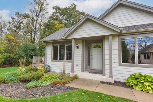N161W18878 Heather Lynn Cir, Jackson, WI, 53037-8802 | Card Image