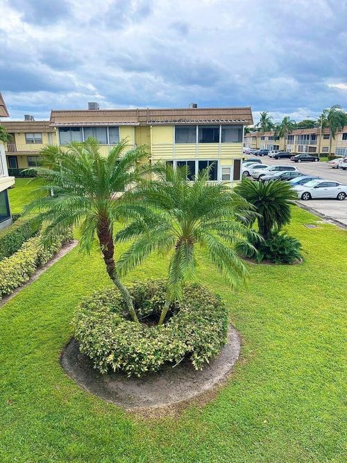 b-95 Saxony B, Delray Beach, FL, 33446-1801 | Card Image