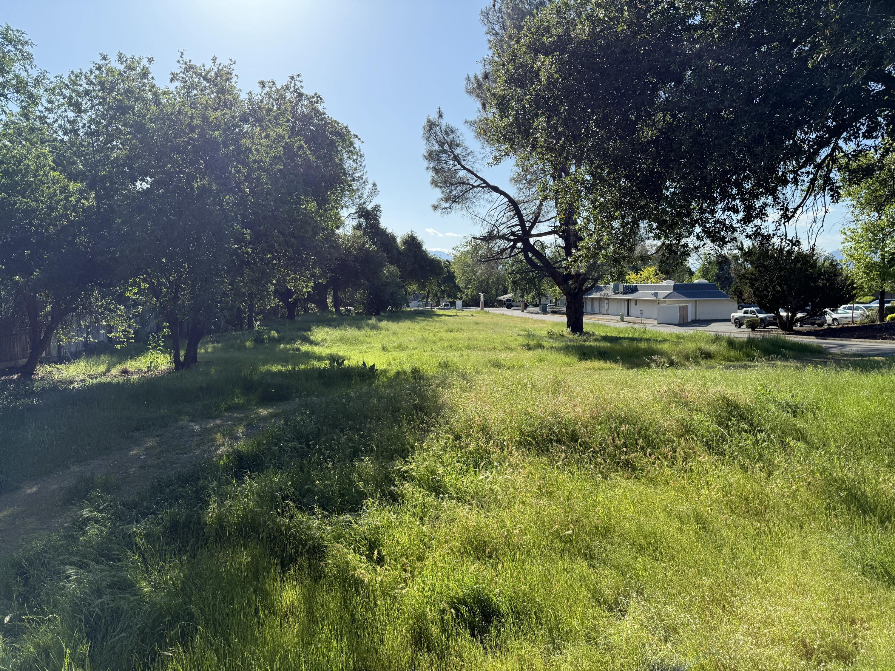 Land in Redding 3