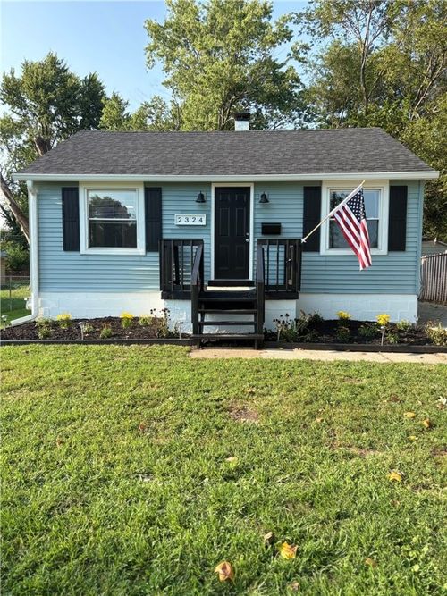 2324 E Division St, Decatur, IL, 62526-5123 | Card Image