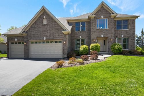 948 Bluestem Dr, Geneva, IL, 60134-3732 | Card Image