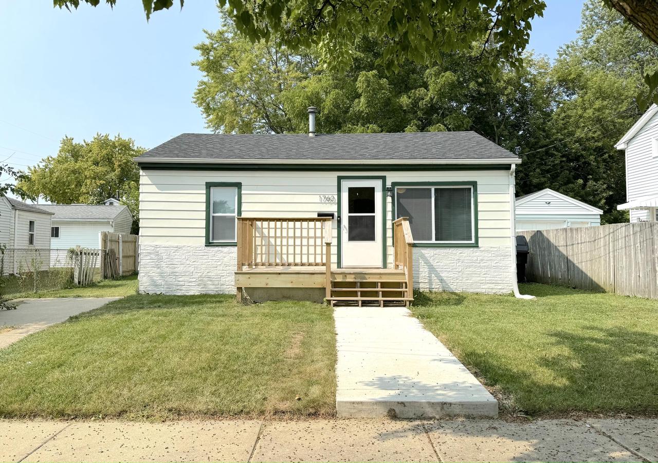 Kentucky St, Racine, WI 53405