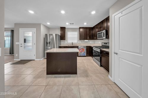 3937 S 79th Ln, Phoenix, AZ, 85043-5416 | Card Image