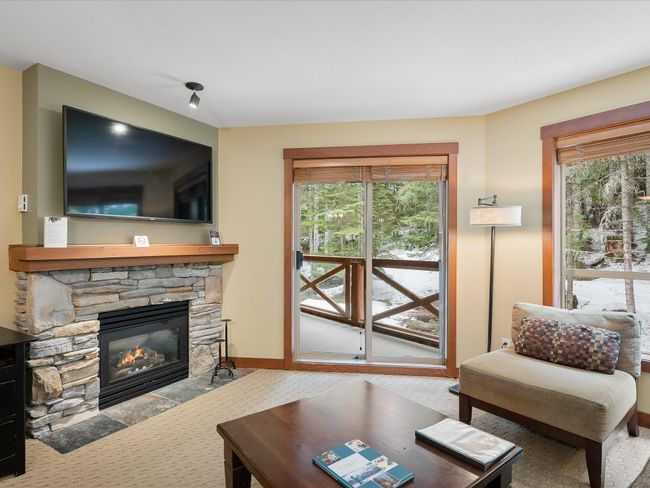 310 - 4653 Blackcomb Way, Condo with 2 bedrooms, 2 bathrooms and 1 parking in Whistler BC | Image 2