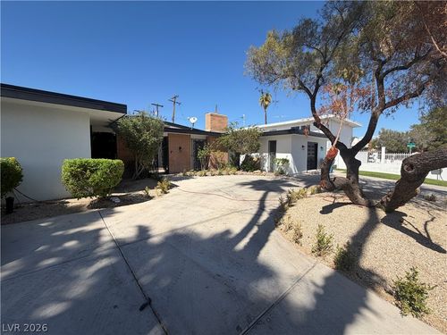 3833 S Eastern Ave, Las Vegas, NV, 89169-3322 | Card Image