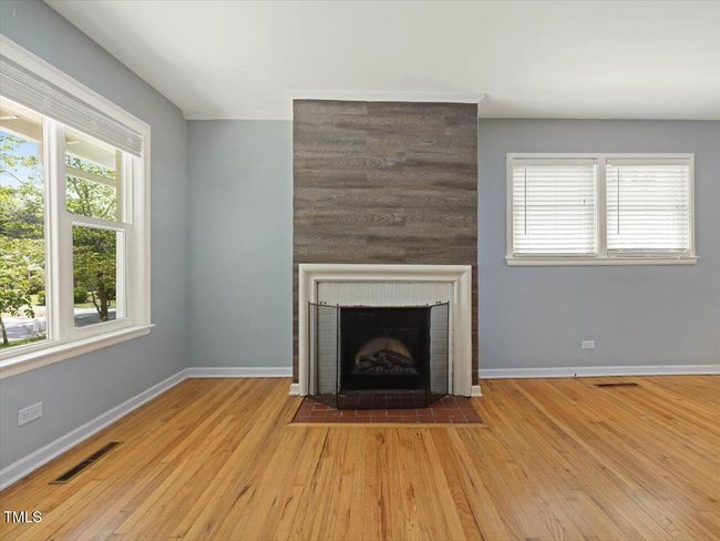 13-Living Room | Image 4