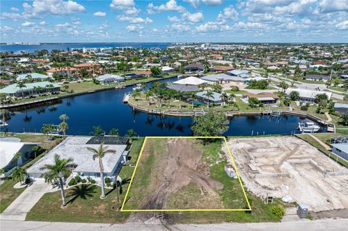 174 Crescent Dr, PUNTA GORDA, FL, 33950-5113 | Card Image