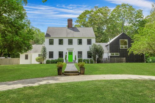 22 Huckleberry Ln, Weston, CT, 06883-2915 | Card Image