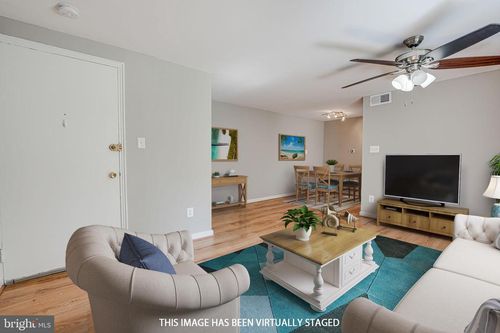 apt-102-814 S Arlington Mill Dr, ARLINGTON, VA, 22204-6025 | Card Image