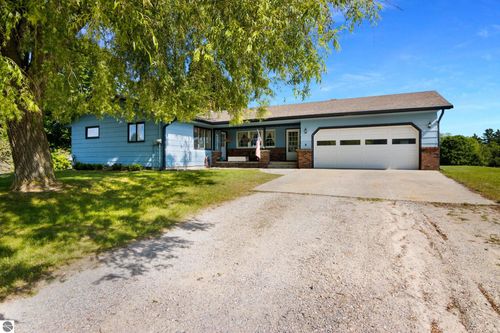 7981 S Maple City Road, Maple City, MI, 49664 | Card Image