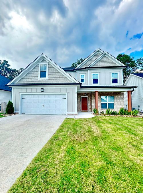 8127 Slugger Way, Chattanooga, TN, 37421-8005 | Card Image