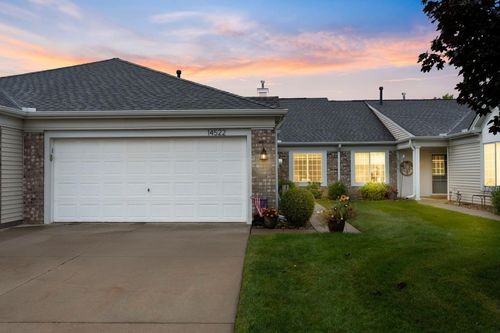 14522 Europa Way, Apple Valley, MN, 55124-5736 | Card Image