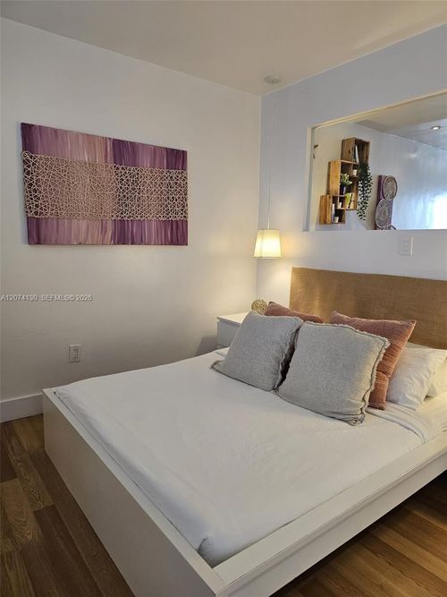 2-751 Collins Avenue, Miami Beach, FL, 33139 | Card Image