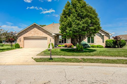 1156 Woodridge, Brownsburg, IN, 46112-7987 | Card Image